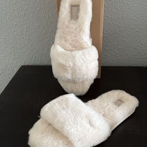 UGG FLUFF SLIDE II Slippers